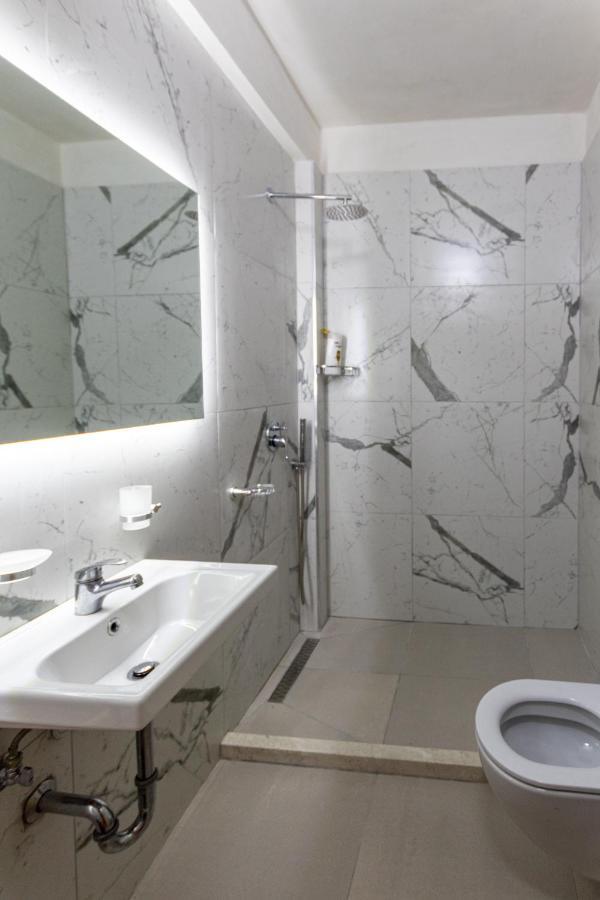 Comfortable Apartment Next To The Beach Durrës Esterno foto