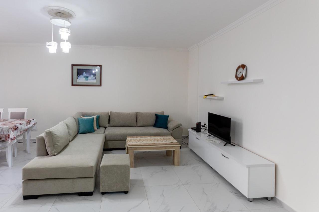 Comfortable Apartment Next To The Beach Durrës Esterno foto
