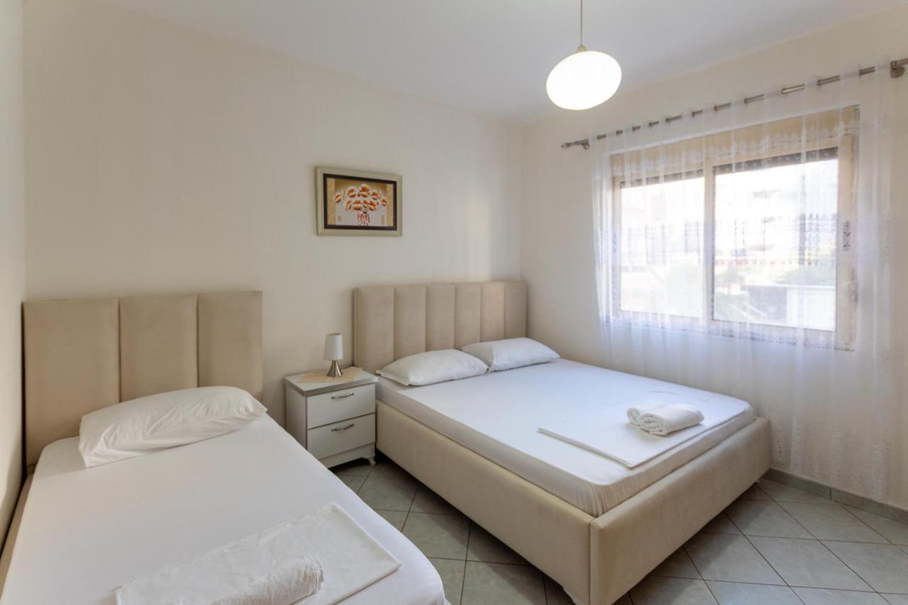 Comfortable Apartment Next To The Beach Durrës Esterno foto