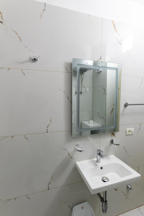 Comfortable Apartment Next To The Beach Durrës Esterno foto